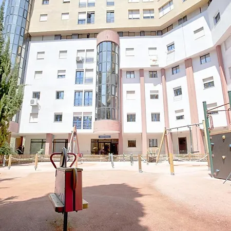 Executive In The Heart Of * Lissabon