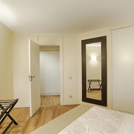 Executive In The Heart Of Lisboa